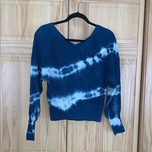 Anthropologie Blue and White V-Neck Cropped Sweater